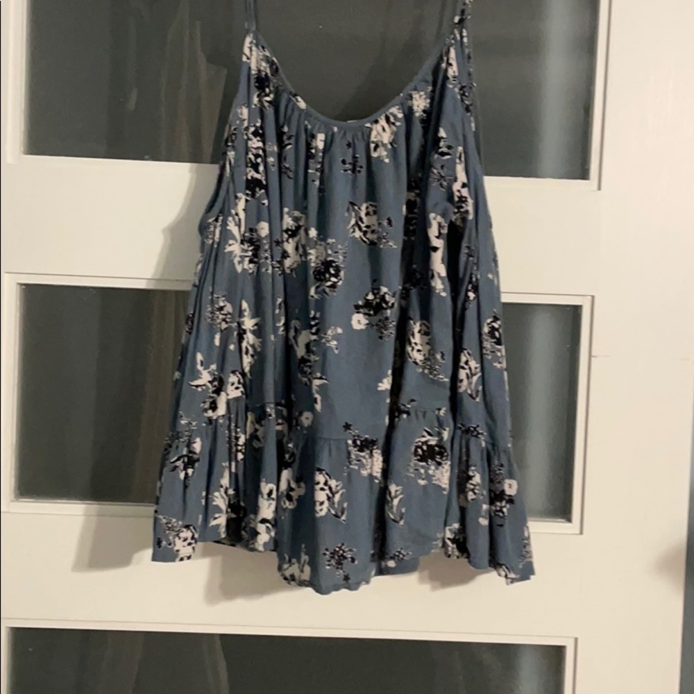 Cold shoulder top